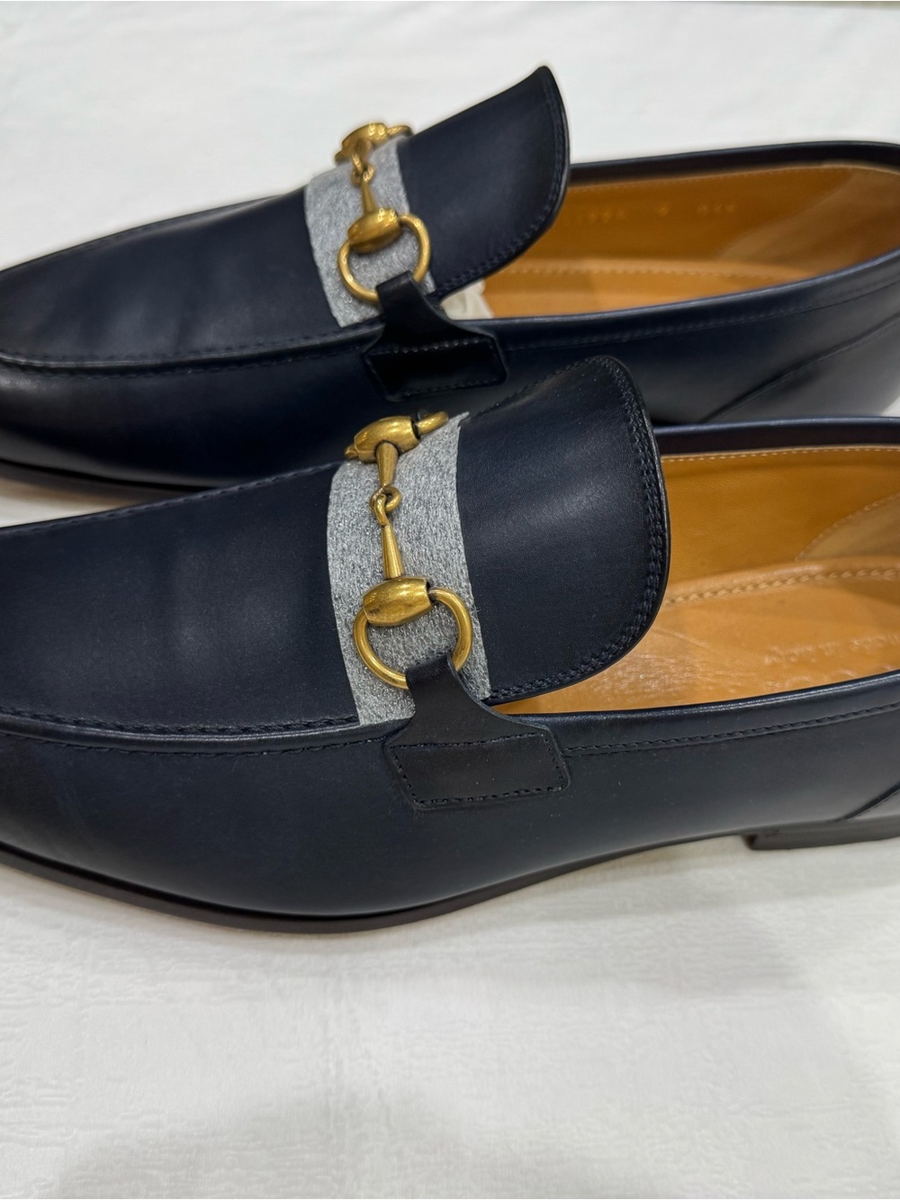 Brand New Men's Gucci Jordaan Navy Leather Bit Loafers (Gold Buckle) - Picture 4 of 10